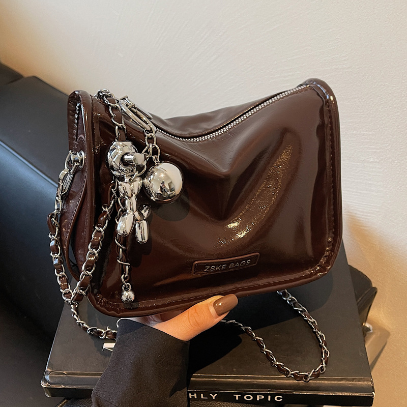 Fashionable single-shoulder bag, casual women's bag 2025 Summer new Korean style, ins style, versatile, hand-held crossbody small square bag full figure