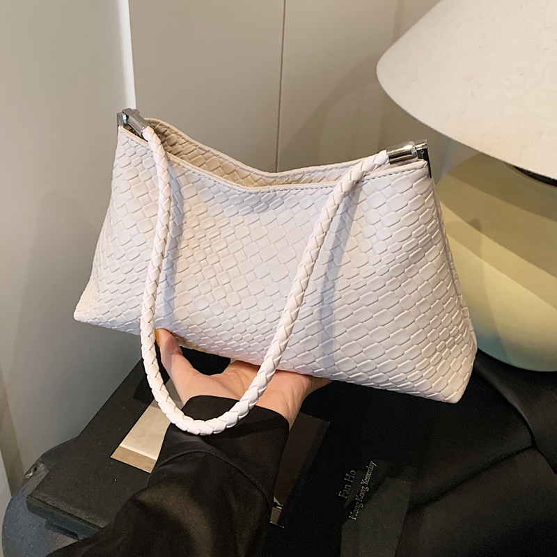 Solid color casual woven pattern large-capacity fashionable 2025 retro new style, elegant underarm bag, single-shoulder hand-carry ladies' bag full figure