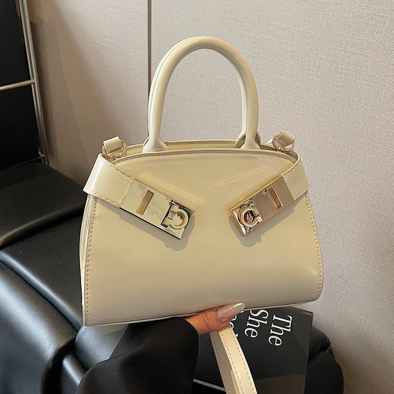 Korean style simple and fashionable handbag 2025 Summer new women's single-shoulder crossbody bag, versatile for work and commuting full figure
