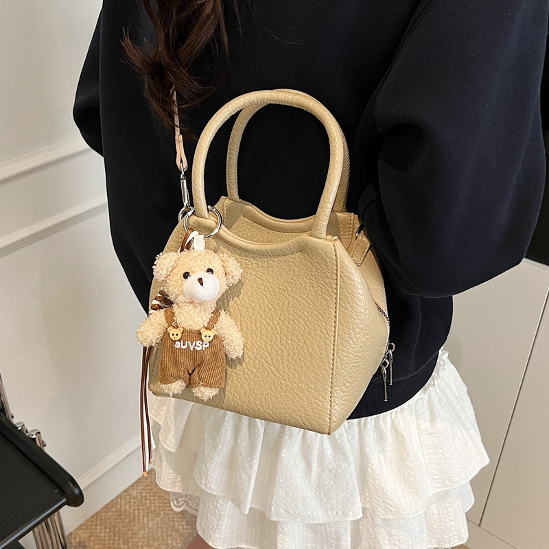 This is a unique, stylish and casual women's bucket bag for the summer of 2025. It's a Korean style single-shoulder crossbody women's bag with a sense of fashion Specification drawing