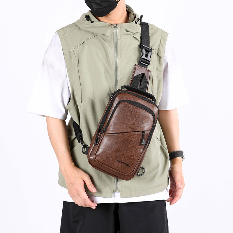 Foreign trade casual men's chest bag, password lock anti-theft motorcycle crossbody bag, outdoor simple commuting large capacity single-shoulder bag Application Scenario