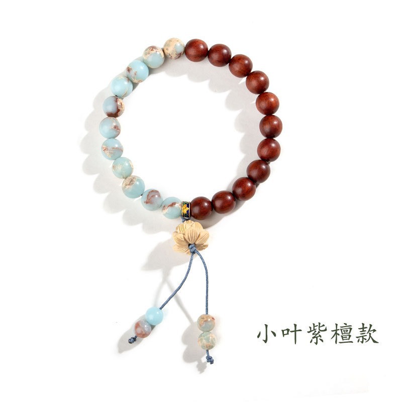 Chinese-style Shoushan stone bracelet, new Chinese-style lotus, golden silk sandalwood, holding Zen, green sandalwood prayer beads, black sandalwood prayer beads bracelet, female 311 Application Scenario