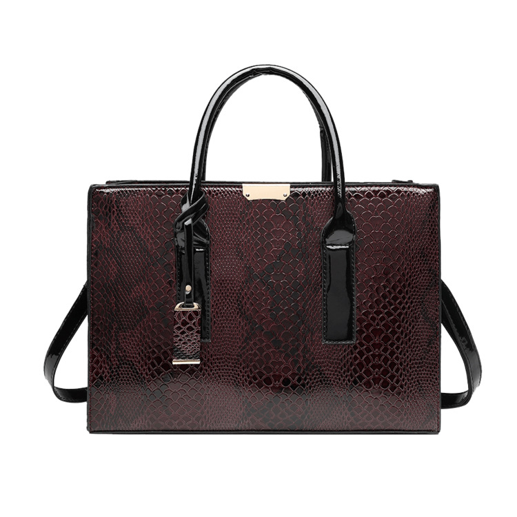 New European and American women's bags, trendy foreign trade handbags, cross-border snake-patterned single-shoulder bags, crossbody bags, one piece for global shipping Item Picture
