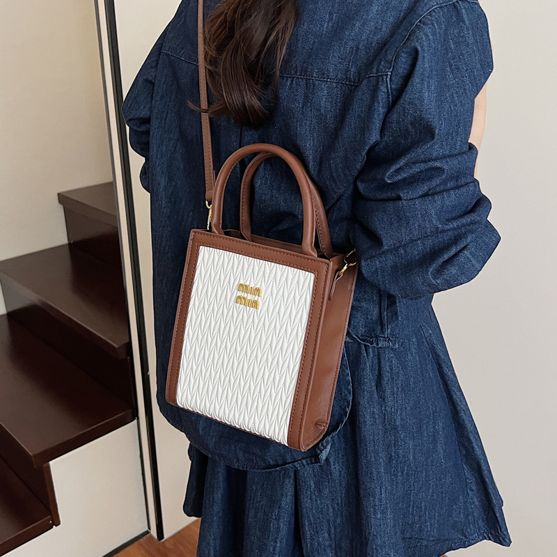 This year, the "Small Bag Women 2025" new trendy summer fashion, versatile and niche design hand-held shoulder crossbody bag is in vogue Specification drawing
