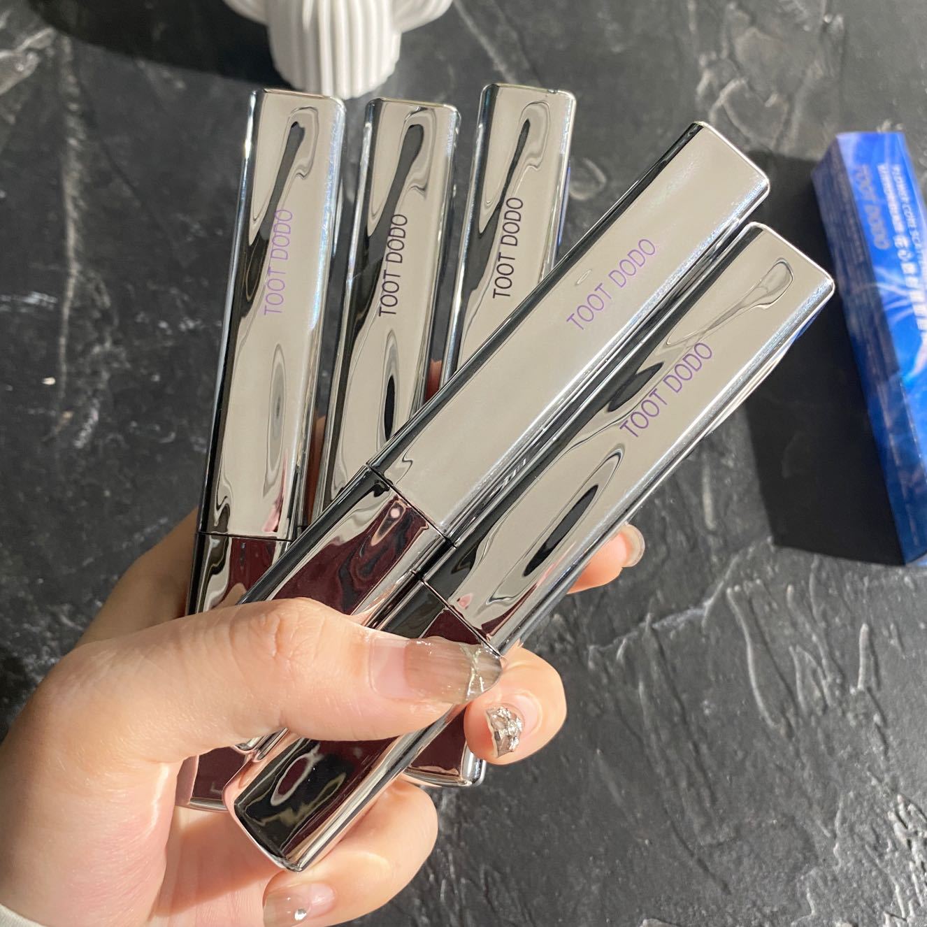 Toot Dodo~ Flower Heart Scattering small silver tube mirror Lip gloss Moisturizing and hydrating, shiny and pouty lip lipstick Lip gloss for women Specification drawing