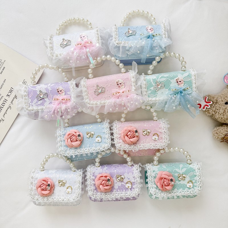 New fashionable children's small square bag, stylish princess handbag, girls' flower chain bag, single-shoulder crossbody bag for going out full figure
