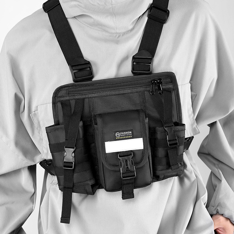 Trendy brand tactical charter bags, vest bags, Instagram trendy crossbody bags, men's chest bags, casual and personalized men's bags, workwear backpacks details Picture
