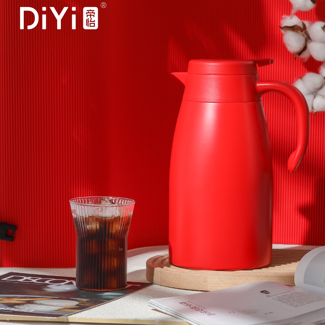 🎎 Special water bottle for festive occasions 🧨DY-BW1024 classic warm water bottle from Diyi, red exclusive color, full of joy and good meaning! Gift customers, take a look quickly! Application Scenario