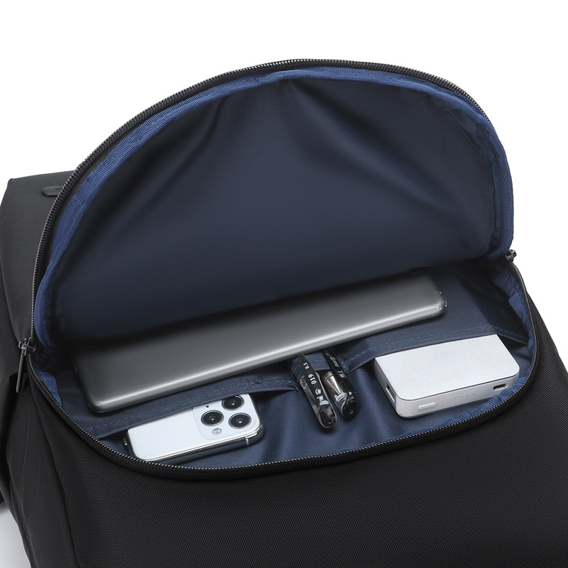 2023 New Model 15-inch Men's multi-functional business backpack for commuting laptop bag Application Scenario
