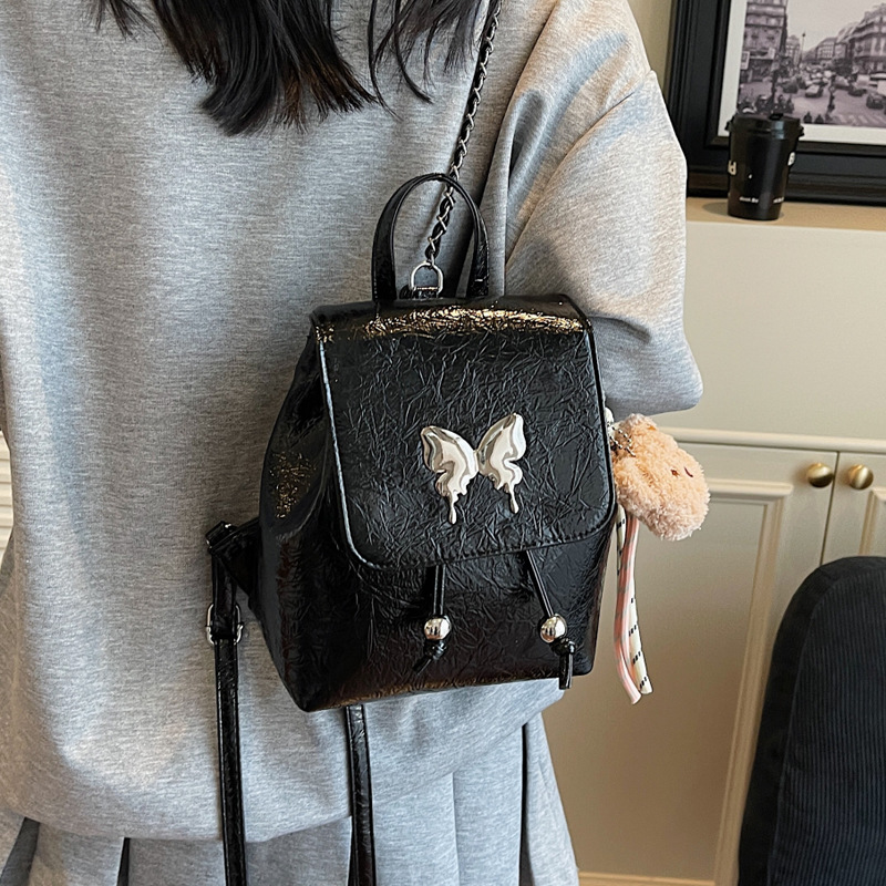 A new summer 2025 casual and simple backpack for women, a large-capacity single-shoulder bag for commuting to work, and a solid color bucket bag details Picture