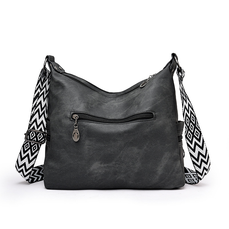 Cross-border simple and retro single-shoulder women's bag 2025 new style trendy and stylish light middle-aged mom bag commuting crossbody bag Specification drawing