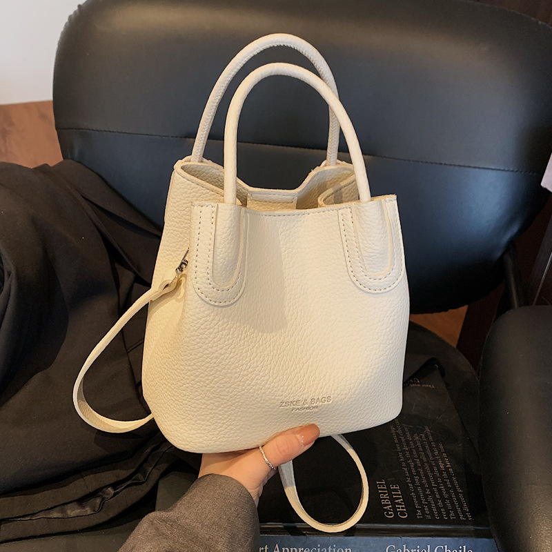 2025 Simple and casual hand-held small bag, new trendy and fashionable commuter crossbody bag, summer vegetable basket bucket bag full figure