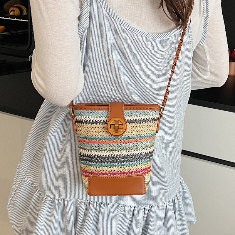 Trendy woven bucket bag, new fashionable patchwork color-blocking crossbody bag, women's summer niche design sense single-shoulder bag details Picture