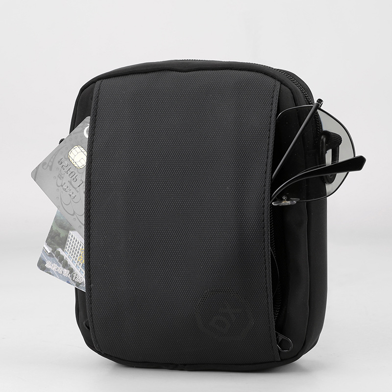 Men's crossbody bag with a high-end feel, small men's bag, travel bag, backpack, double-shoulder bag, multi-purpose men's crossbody bag Application Scenario
