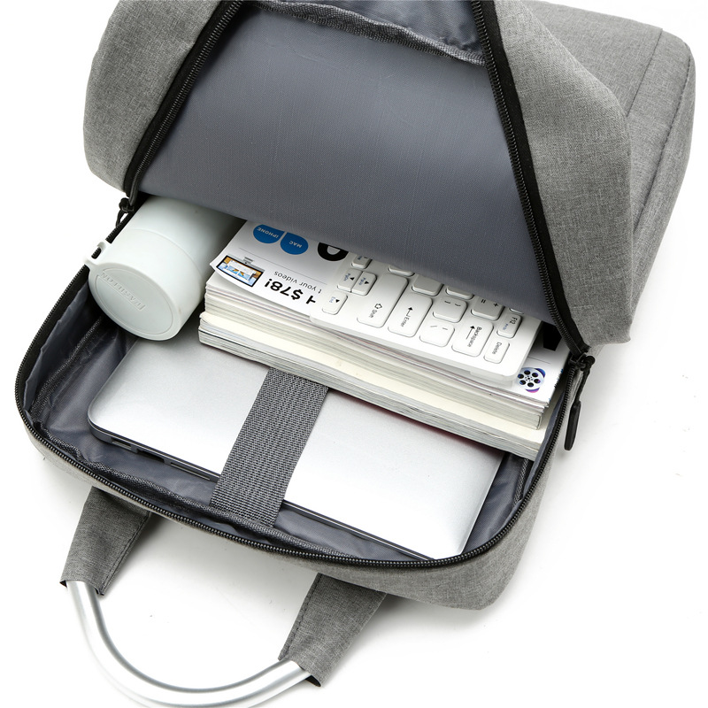 A new trend of casual, simple and fashionable backpack, a large-capacity business backpack made of nylon for college students' computer bags Application Scenario