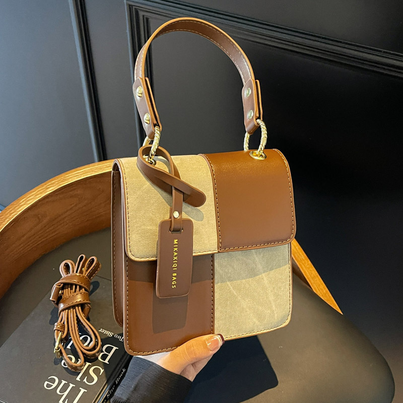 This year, there is a trend of fashionable, versatile, casual and stylish hand-held small square bags for women Specification drawing