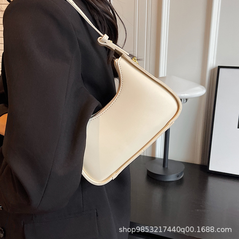 Solid color texture simple and fashionable single-shoulder crossbody bag 2025 summer new style stylish casual bag Korean-style small square bag trend Specification drawing