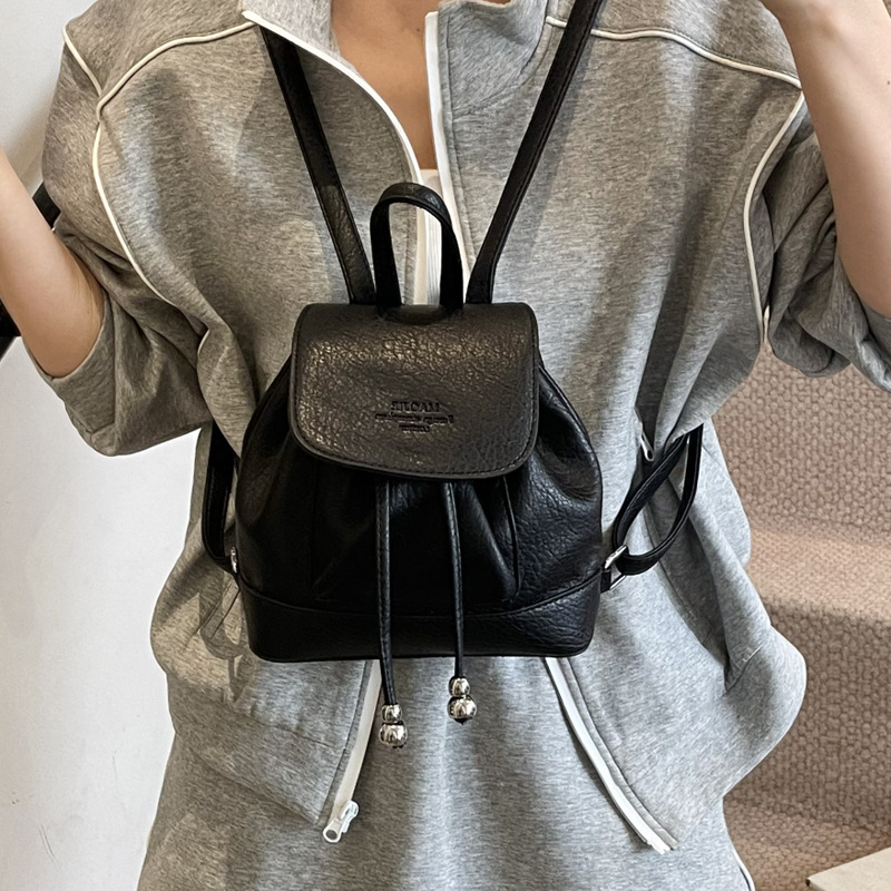 Simple, versatile and niche design women's backpack 2025 new trendy casual small backpack, fashionable travel small schoolbag Specification drawing
