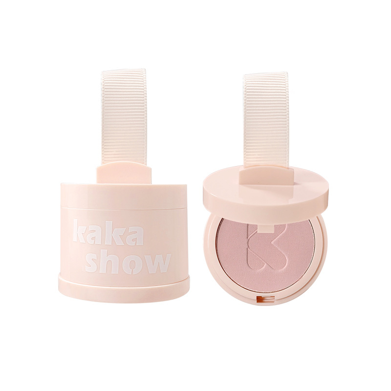 kakashow's fluffy and misty blush is sweet and girlish, natural and versatile. It's not picky about skin types and comes with a powder puff Item Picture