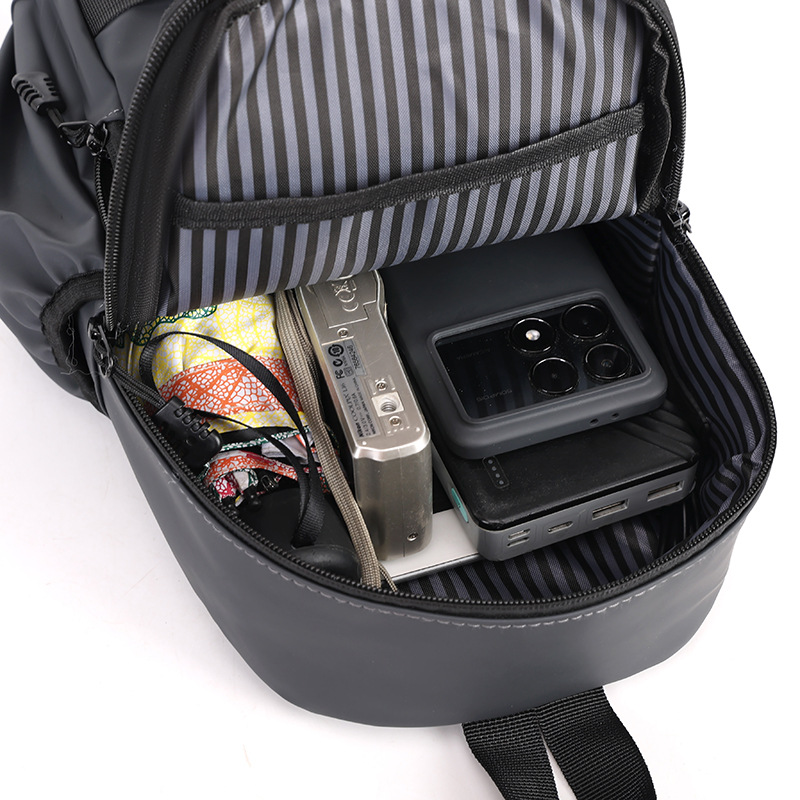 The new men's chest bag with large capacity is suitable for both shoulder and single shoulder. It is a casual travel backpack and a business fashion commuting bag Item Picture