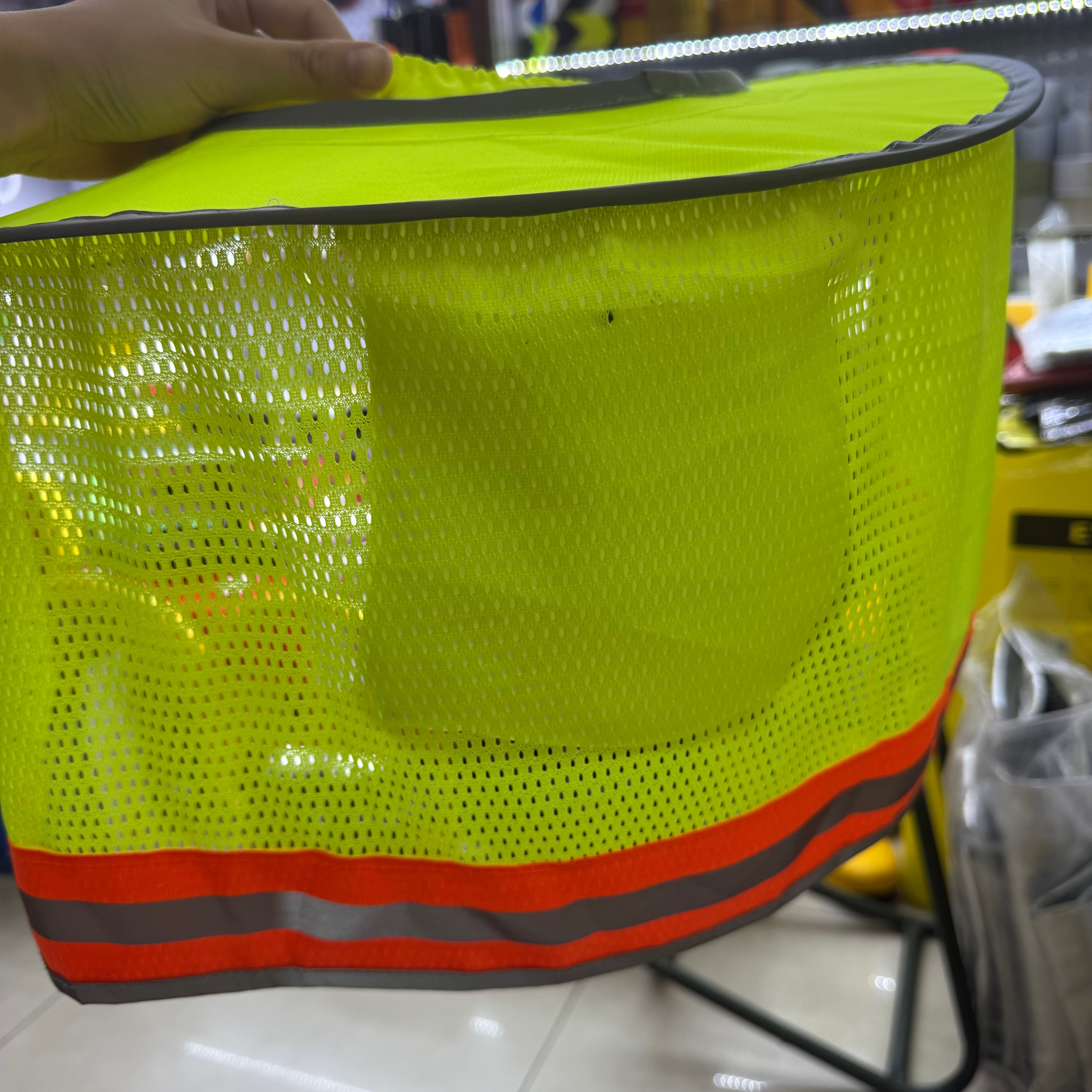 安全帽防晒帽檐 工地安全帽防晒太阳帽檐遮阳帘遮阳帽网状透气白底实物图