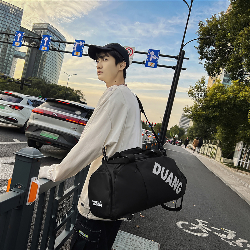 Fitness bags, men's dry and wet separation training exercise bags, hand luggage bags, short travel bags, women's large-capacity swimming bags Application Scenario