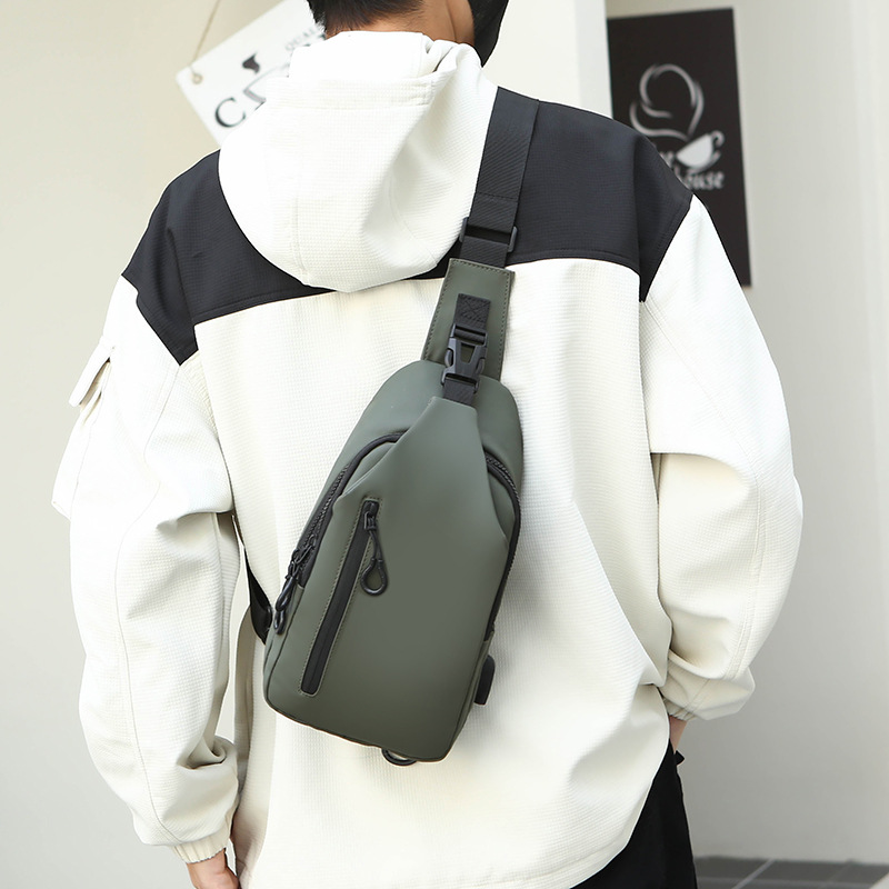 New cross-border men's chest bag, casual large-capacity single-shoulder crossbody bag, water-resistant trendy backpack with LOGO printing Specification drawing