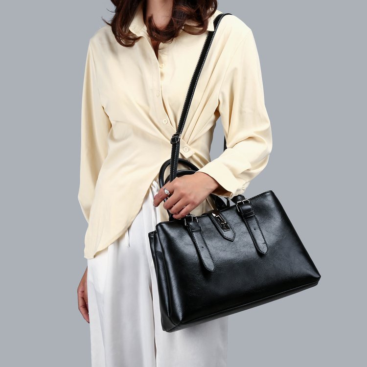 New retro women's bags, trendy European and American export handbags, cross-border single-shoulder bags, crossbody bags, one piece for global shipping Application Scenario
