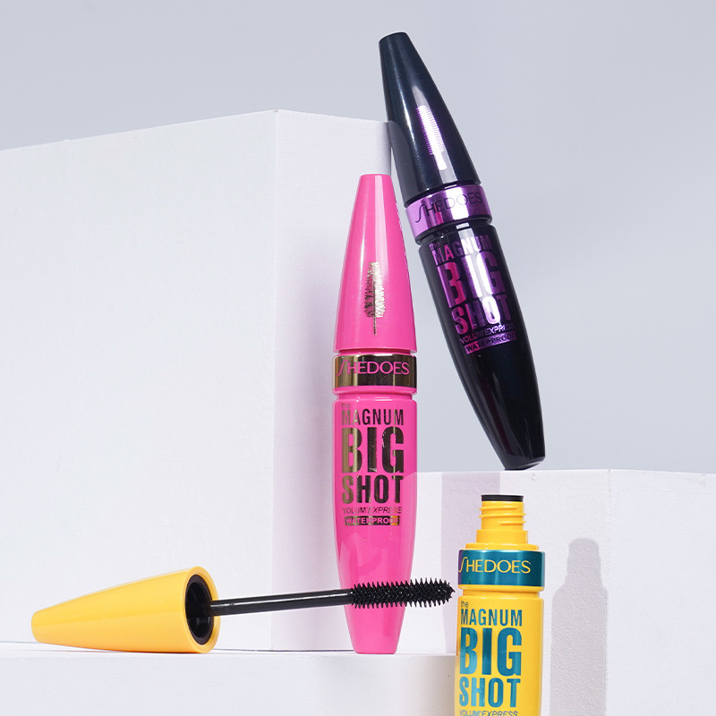 Cross-border Amazon temu Thick, lengthening, waterproof, sweat-proof, non-smudging, long-lasting makeup retention, smooth styling black mascara Application Scenario