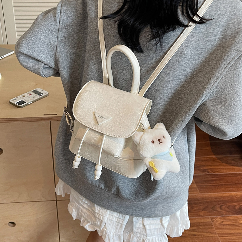 Stylish and sweet casual mini shopping and travel backpack 2025 New style, trendy and versatile solid color hand-held backpack details Picture