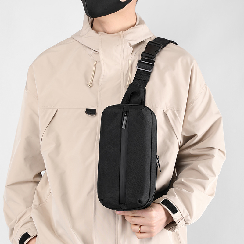 New casual chest bag, men's chest bag, trendy combination crossbody bag, single-shoulder bag, shoulder strap, fashionable sports crossbody bag, waist bag Application Scenario