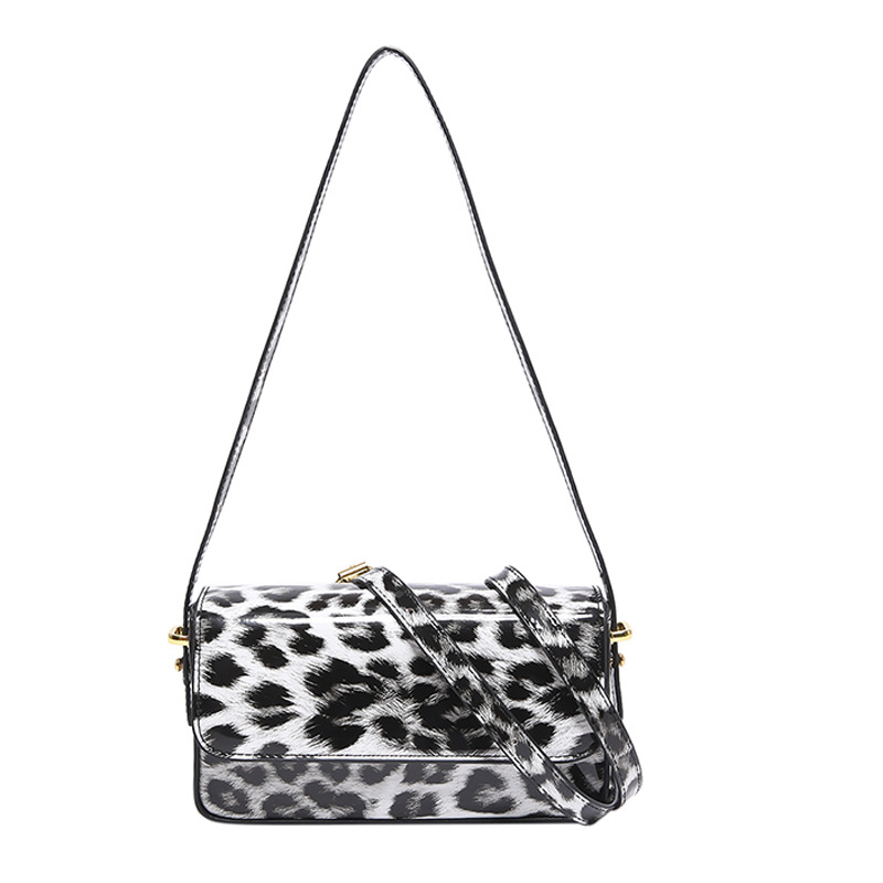 The 2024 new Korean-style fashionable leopard print individual women's single-shoulder crossbody underarm bag is now available. This year, simplicity is in vogue Item Picture