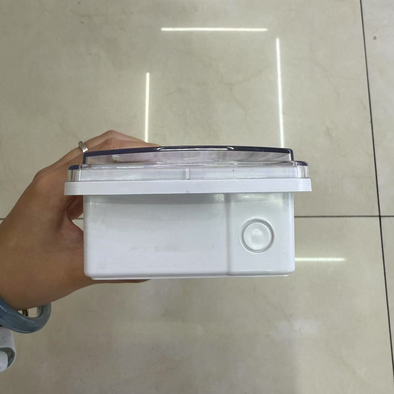 Professional export lighting for foreign trade, safety exit indicator lights, wall-mounted emergency lighting fixtures Application Scenario