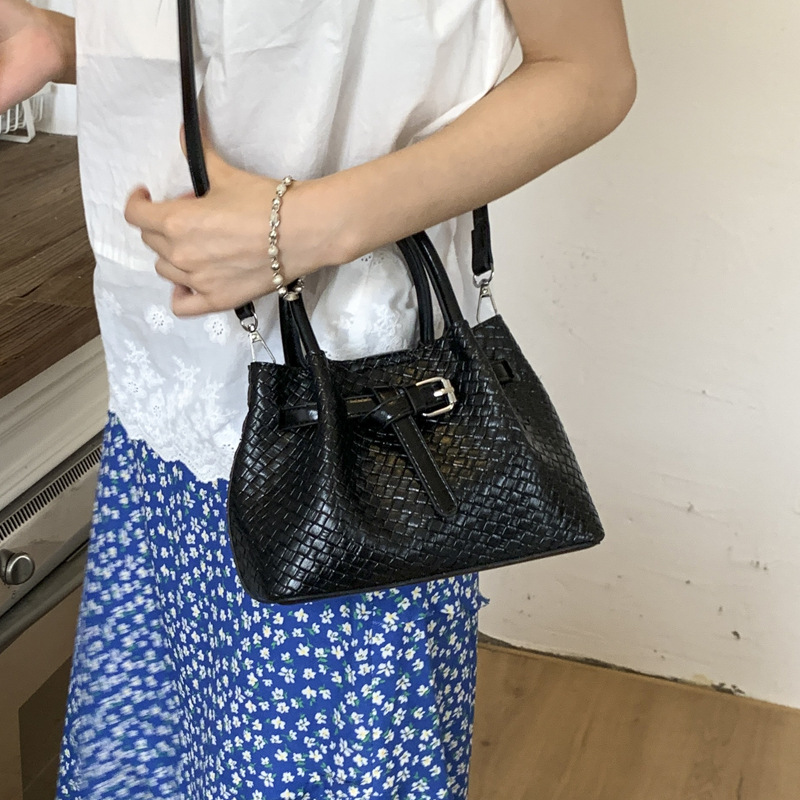 Korean style fashionable handbag for women 2025 summer new simple bucket bag, large capacity and versatile single-shoulder crossbody bag details Picture