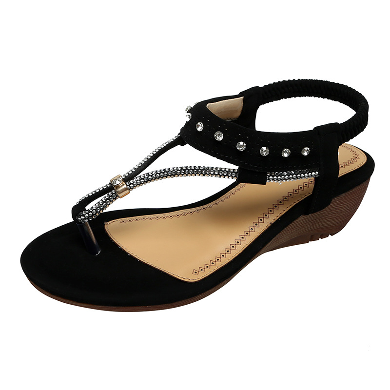 The new Bohemian sandals from Yirun are casual water diamond women's shoes with wedge heels and toe clamping for fashionable women Item Picture