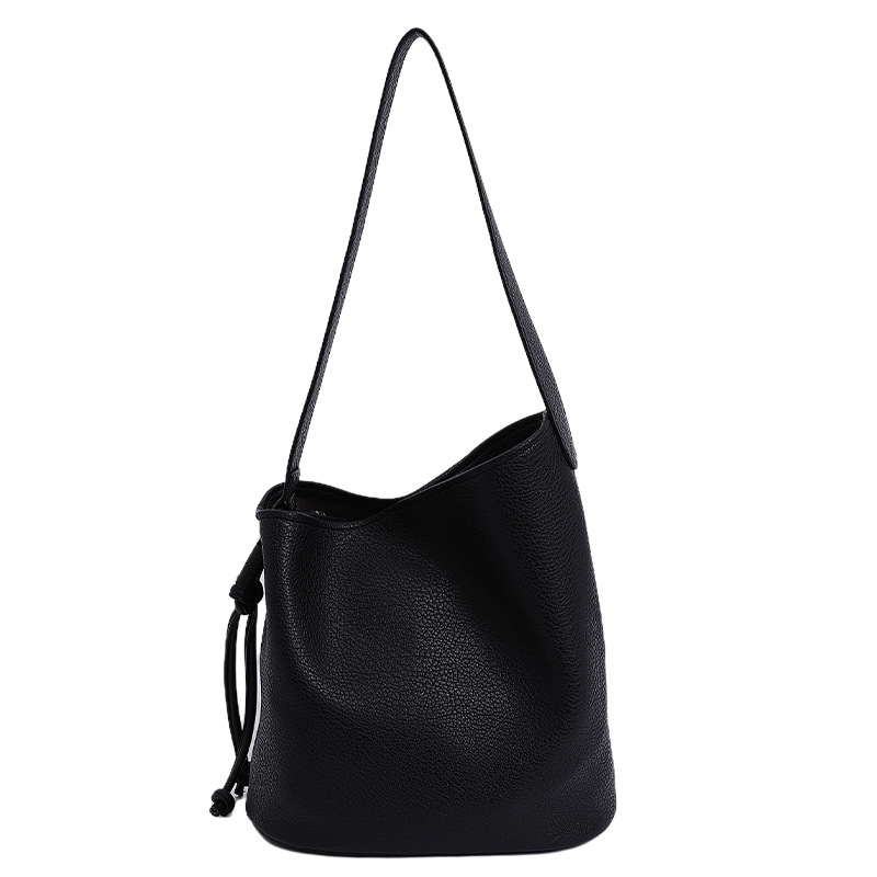 Fashionable and simple commuter small bag for women 2025 new summer versatile single-shoulder underarm bag, popular crossbody bucket bag Item Picture