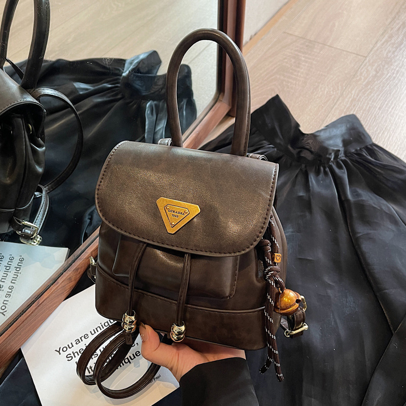 This is a new, stylish, mini, lightweight and cute shopping backpack for girls in the autumn of 2024 full figure