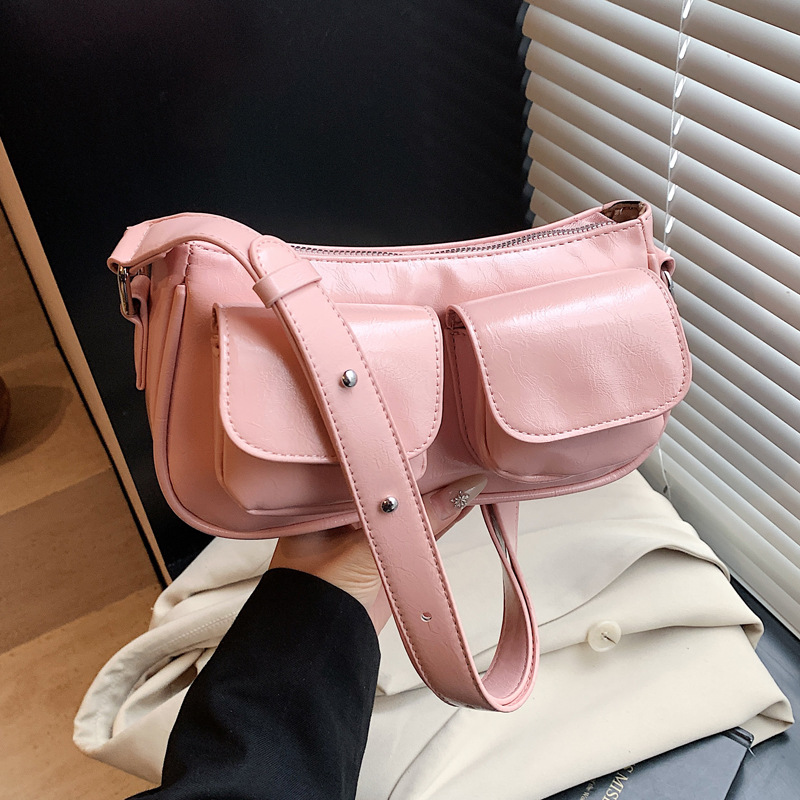 French niche underarm bags for women in summer 2025, new trendy and fashionable motorcycle bags, stylish single-shoulder bags for women full figure