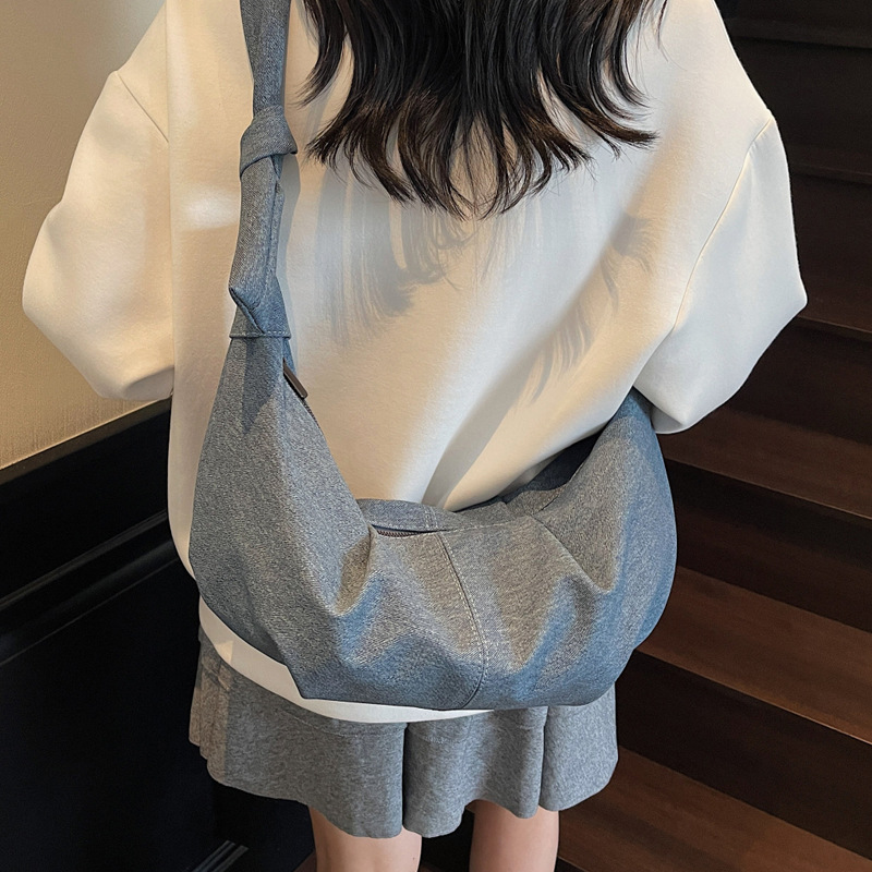 Niche design denim bag for women 2025, large capacity, casual and versatile, single-shoulder crossbody dumpling bag, fashionable underarm bag Specification drawing