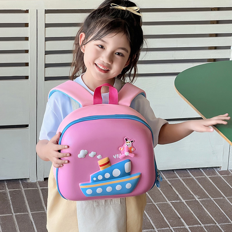 New Korean-style cartoon hard shell bags for boys and girls in children's schoolbags, kindergarten, preschool and nursery classes Application Scenario