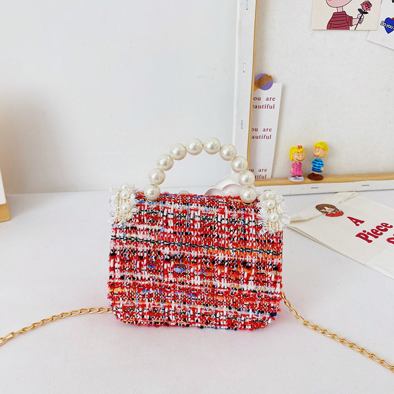 Girls' crossbody bag 2024 New style chanel-style accessory bag, pearl hand bag, shoulder bag, woolen coin purse, children's bag details Picture