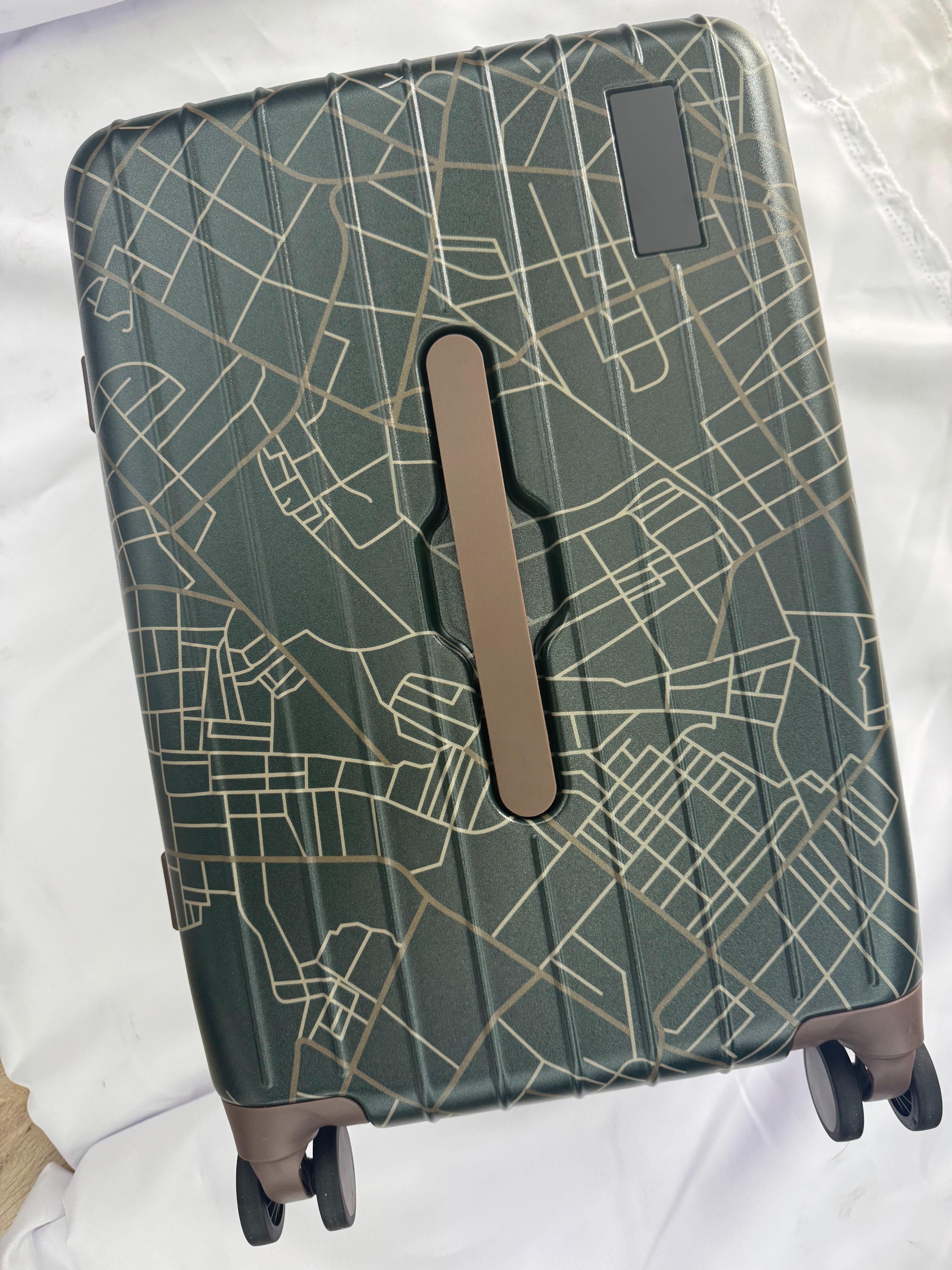 The PC suitcase features a fashionable appearance and lightweight design, making it a must-have for travel pic 1