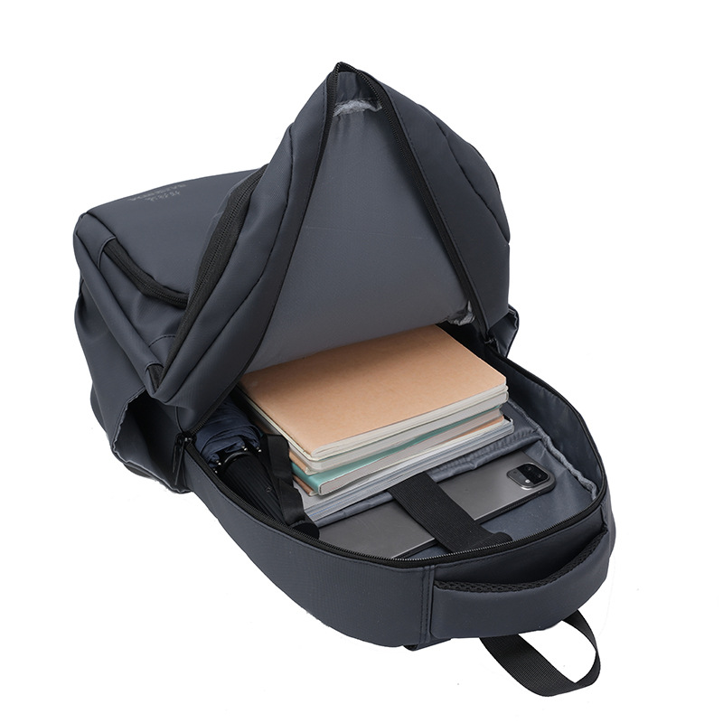 A new large-capacity men's backpack from the manufacturer, a simple and convenient school bag for travel, commuting and business trips Application Scenario