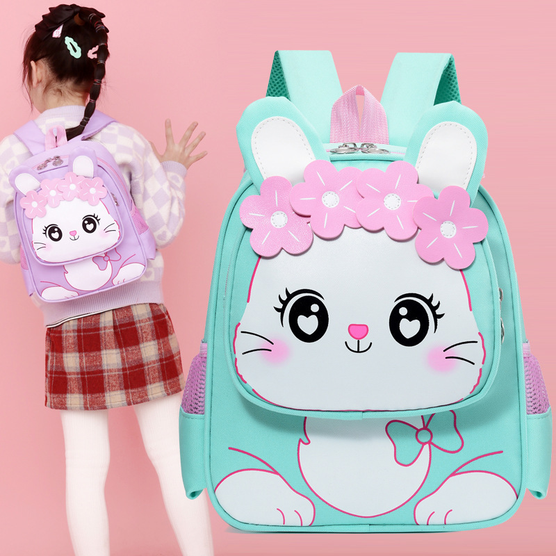 The new kindergarten schoolbag is cute and cartoonish for girls. It's trendy, lightweight and super adorable for boys in small, medium and large classes, aged 3 to 6 details Picture