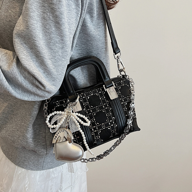 Summer's popular bright diamond small bag for women 2025 new fashion design hand-held bucket bag Versatile ins crossbody bag details Picture