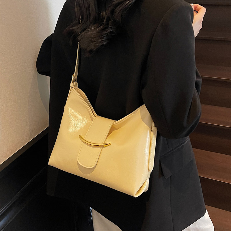Soft leather retro-style bag, large-capacity women's bag, 2025 summer new trendy bucket bag, fashionable and elegant, single-shoulder crossbody bag Specification drawing