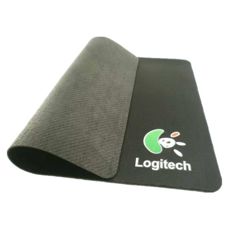 Mouse thin pad machine delivery, advertising gifts, office desk pads, small black rubber game pads, wholesale mouse pads Application Scenario
