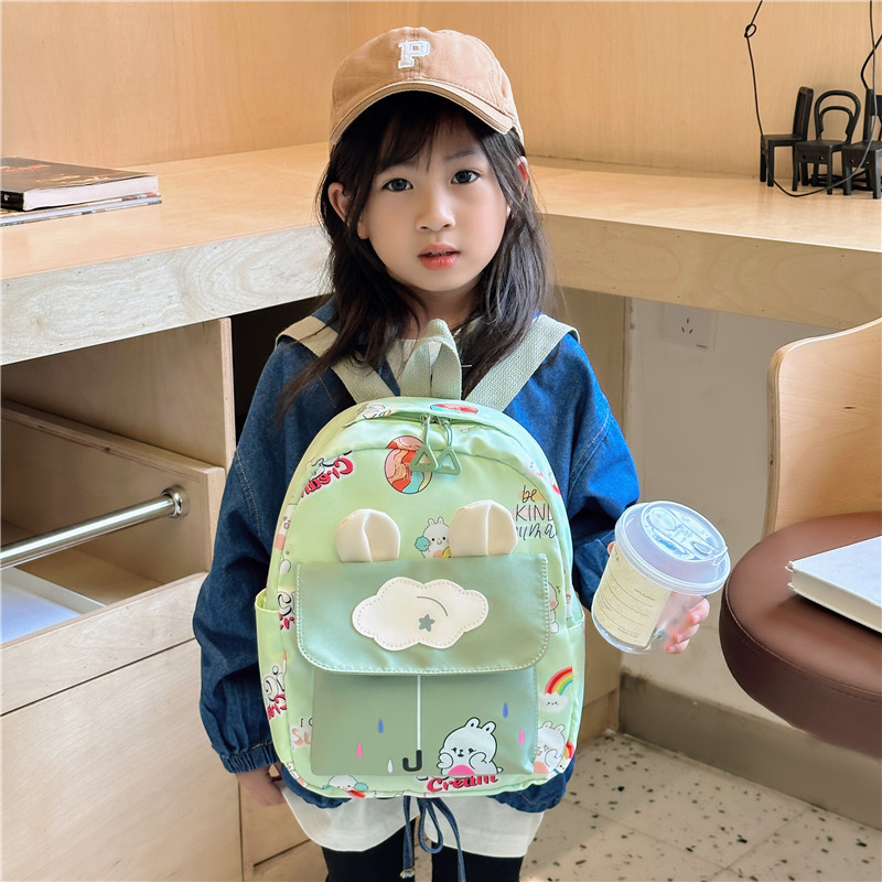 New kindergarten schoolbags for small and middle classes, cute cartoon cloud rabbit children's backpacks for export Application Scenario