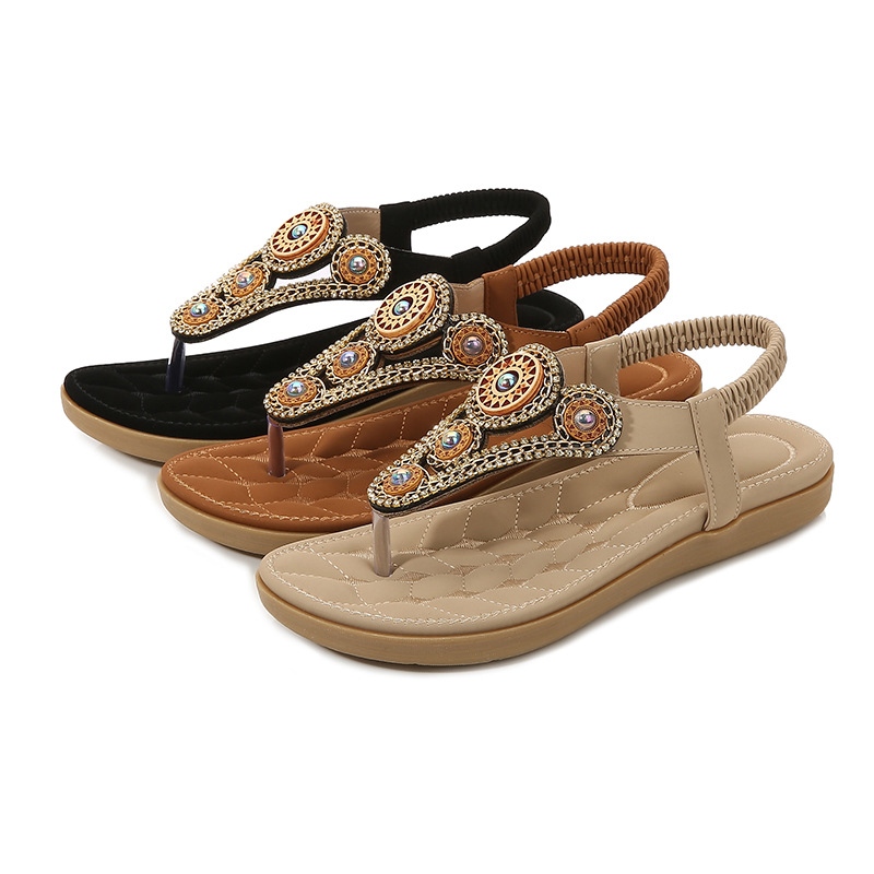 slippers2025 Bohemian summer new collection of sandals: Simple and casual, flat toe clamping and comfortable rhinestone sandals Application Scenario