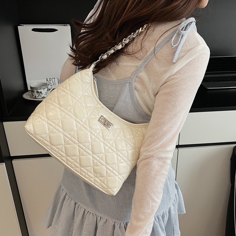 Retro and trendy diamond-patterned 2025 summer chain bucket bag for women, a new versatile underarm bag and single-shoulder crossbody bag for commuting Specification drawing
